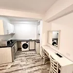 Casa Micle - Free Private Parking Hotel Craiova