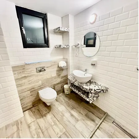 Casa Micle - Free Private Parking Szálloda Craiova