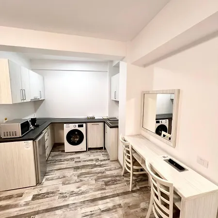 Casa Micle - Free Private Parking Szálloda Craiova