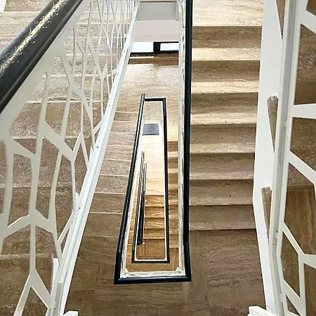 Casa Micle - Free Private Parking Hotel