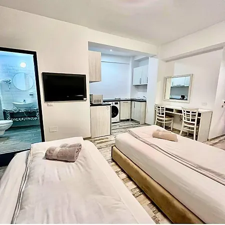 Casa Micle - Free Private Parking Hotel Craiova